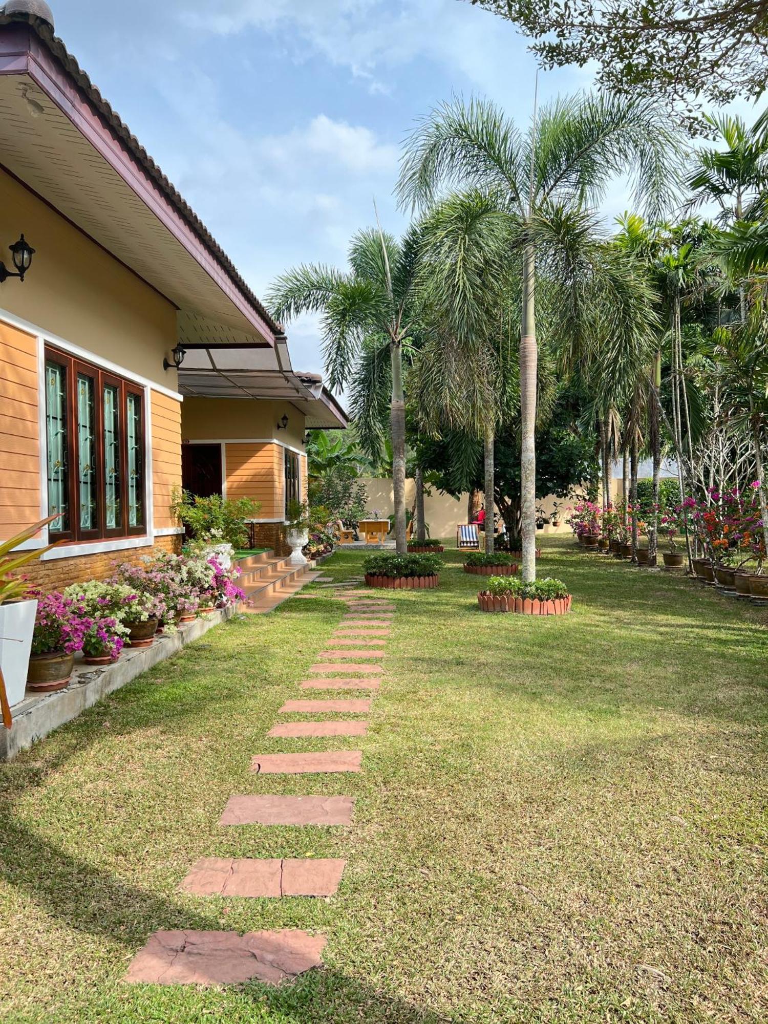 Malinee Villa Phuket Bangtau-part Kültér fotó